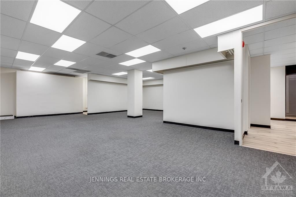 #105 - 141 Laurier West Avenue Property Photo 8