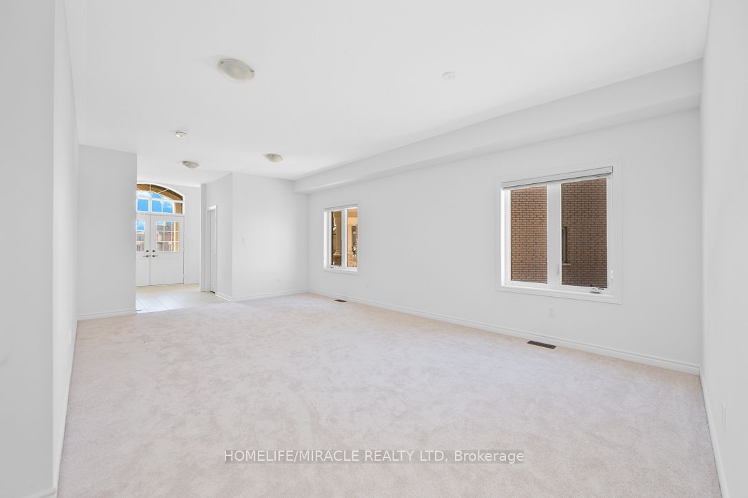 34 Flagg Avenue Property Photo 4