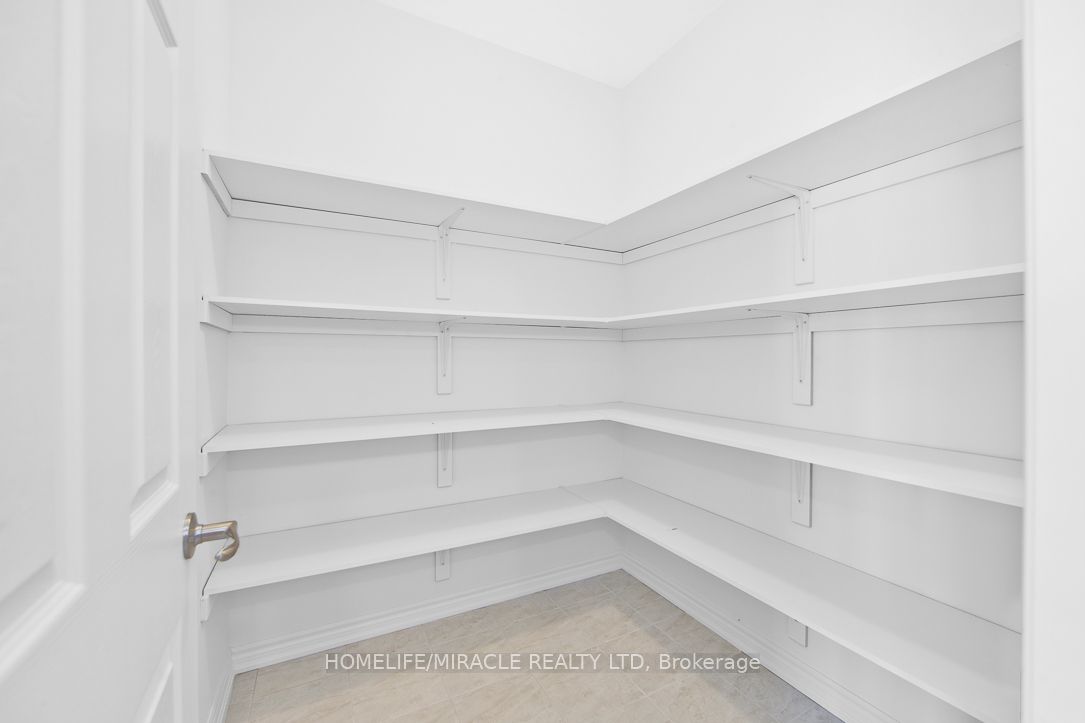 34 Flagg Avenue Property Photo 12