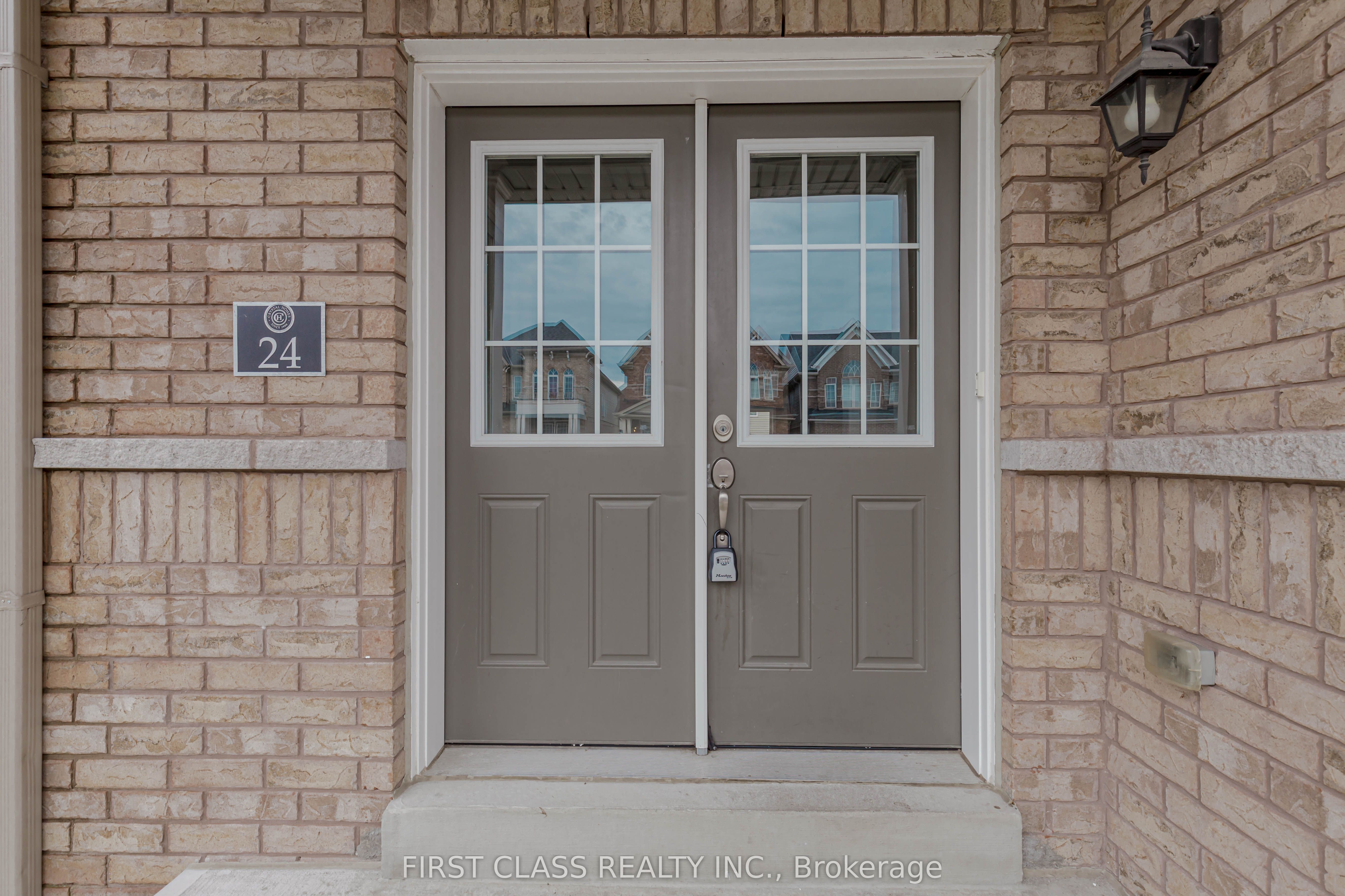 24 Weatherall Avenue Property Photo 2