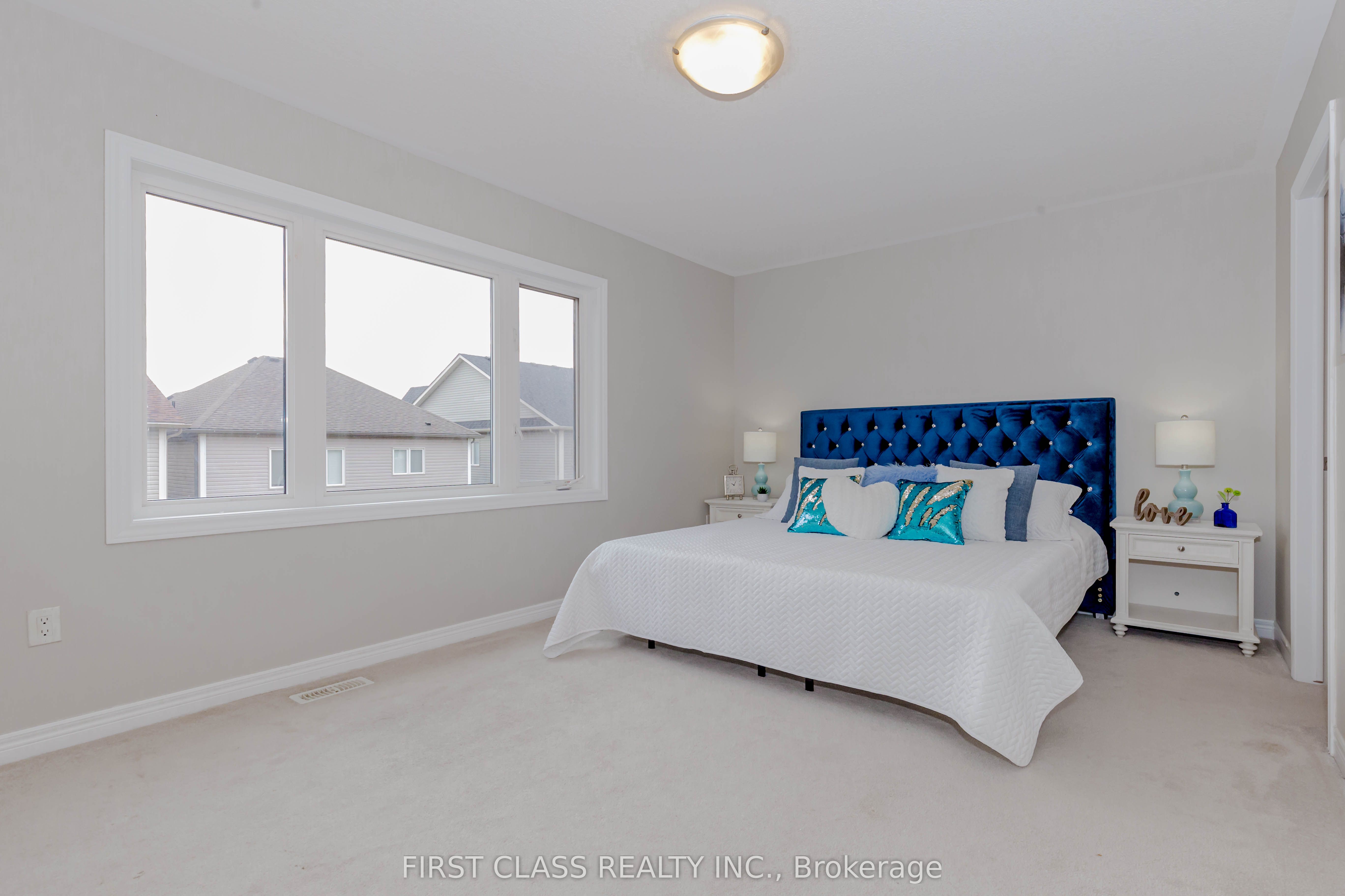 24 Weatherall Avenue Property Photo 25