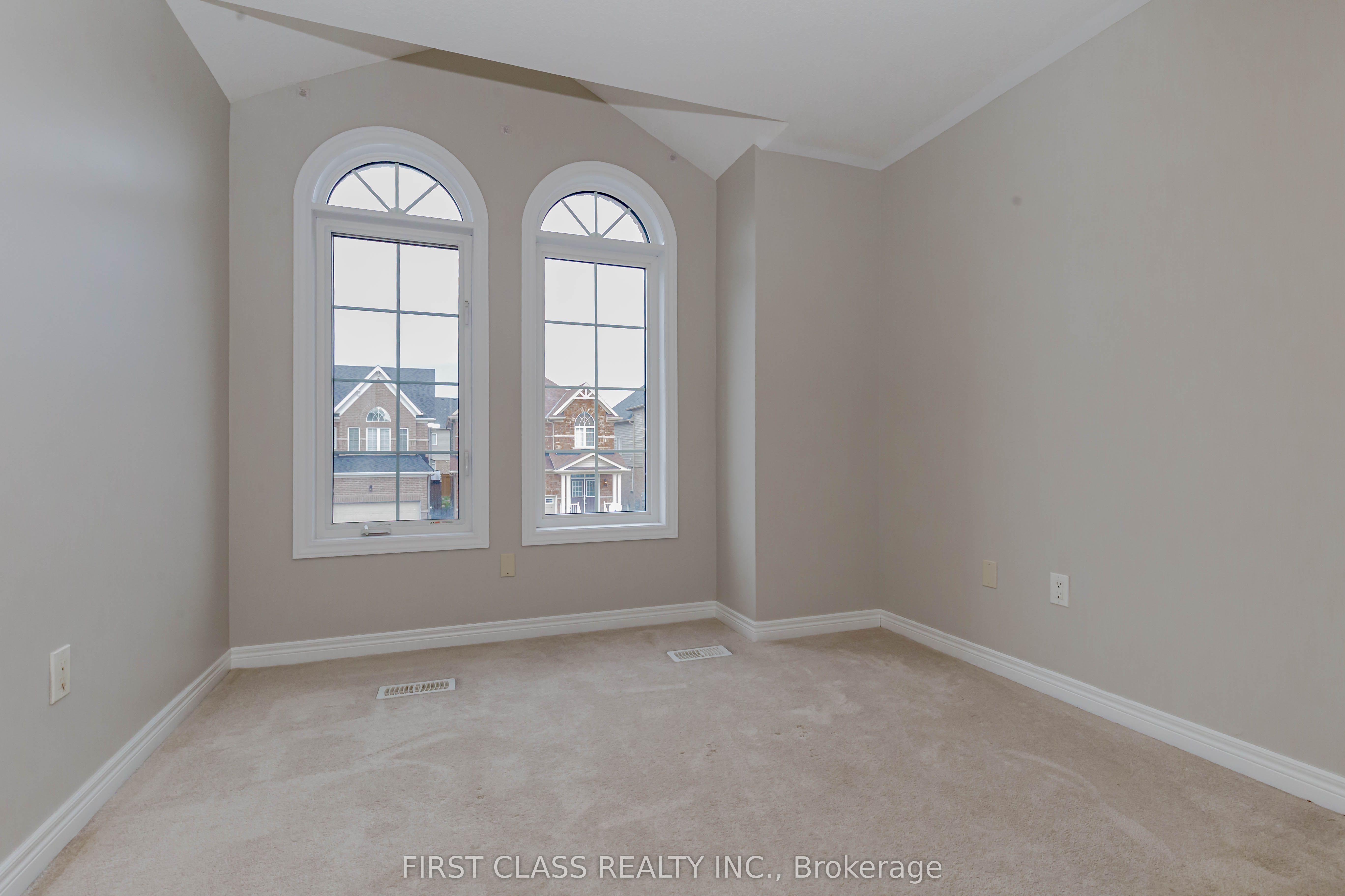 24 Weatherall Avenue Property Photo 30