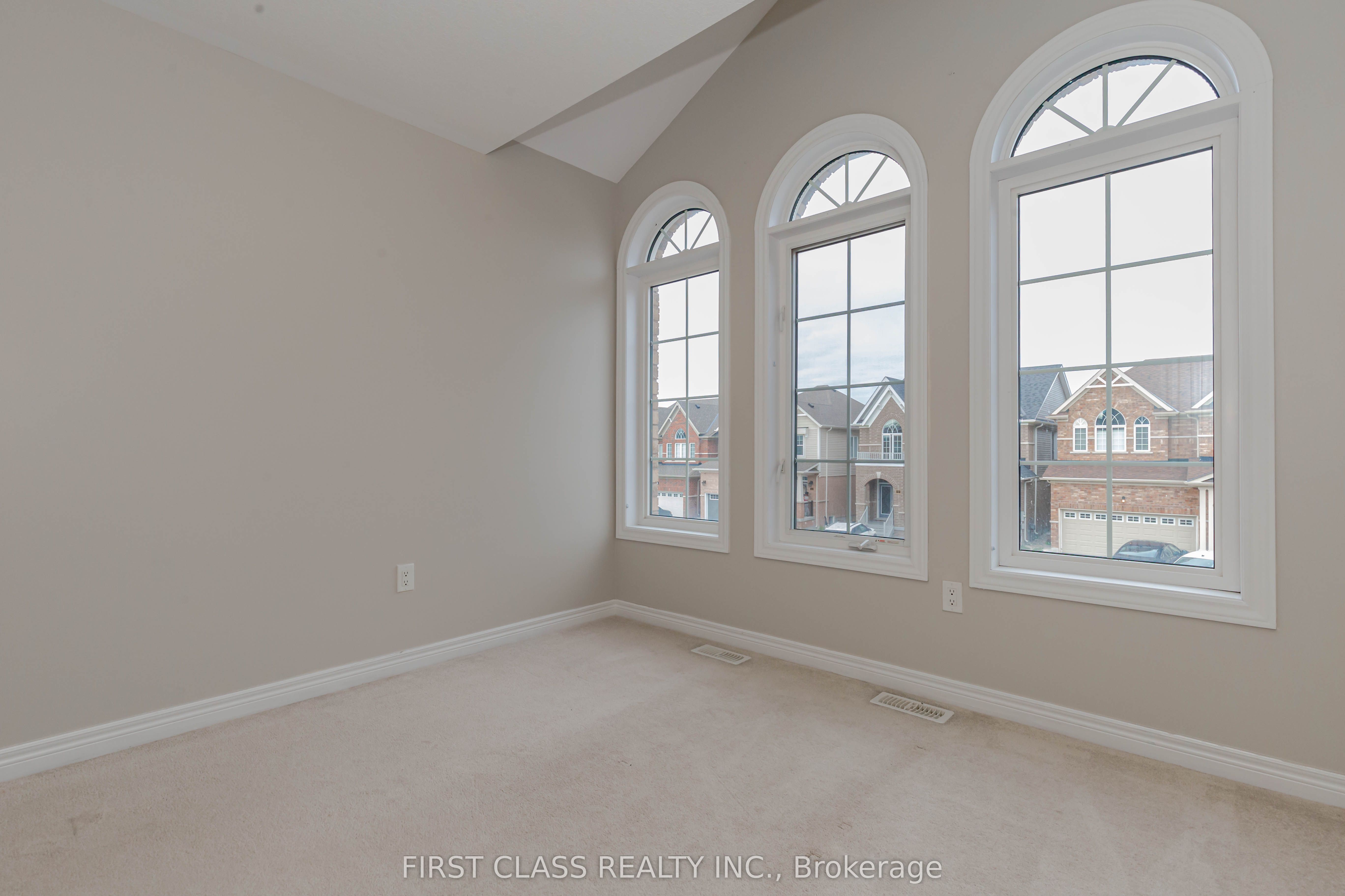 24 Weatherall Avenue Property Photo 34