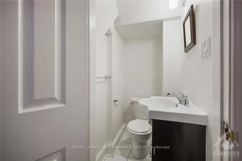 123 York Street Property Photo 8