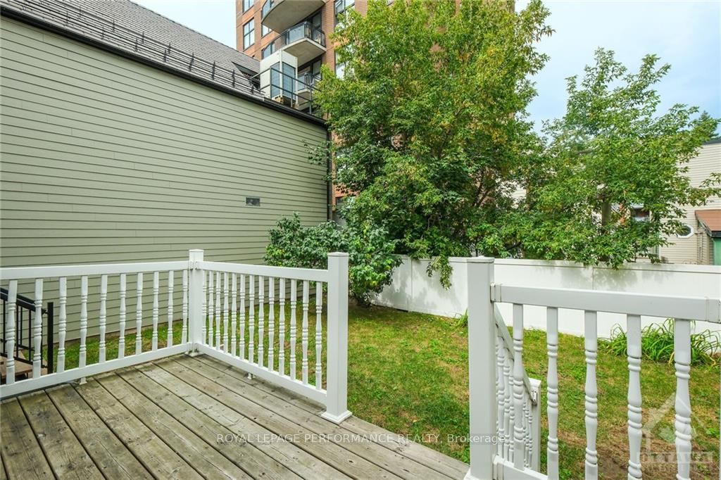 123 York Street Property Photo 16