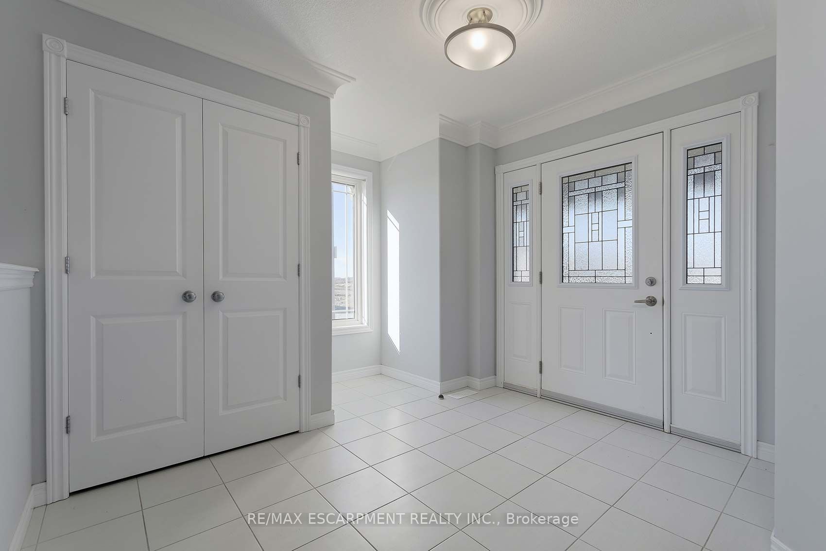 901 Bamford Terrace Property Photo 2