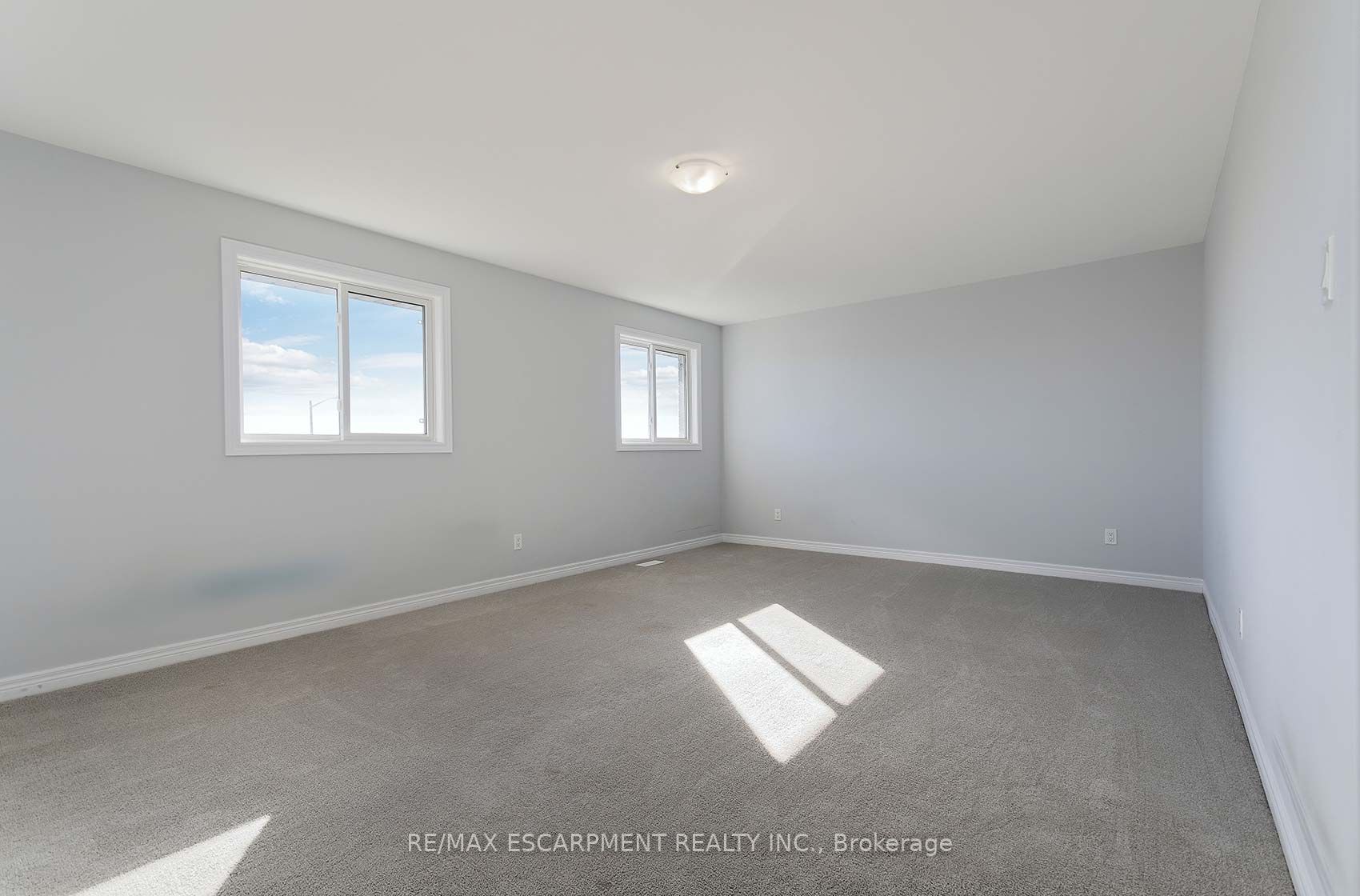 901 Bamford Terrace Property Photo 16