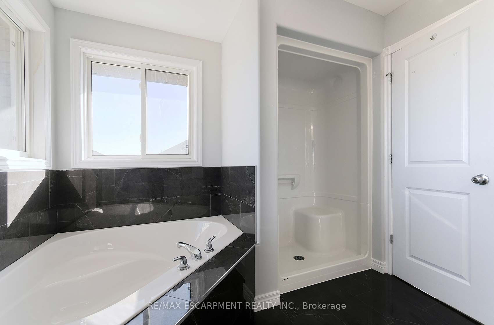 901 Bamford Terrace Property Photo 18