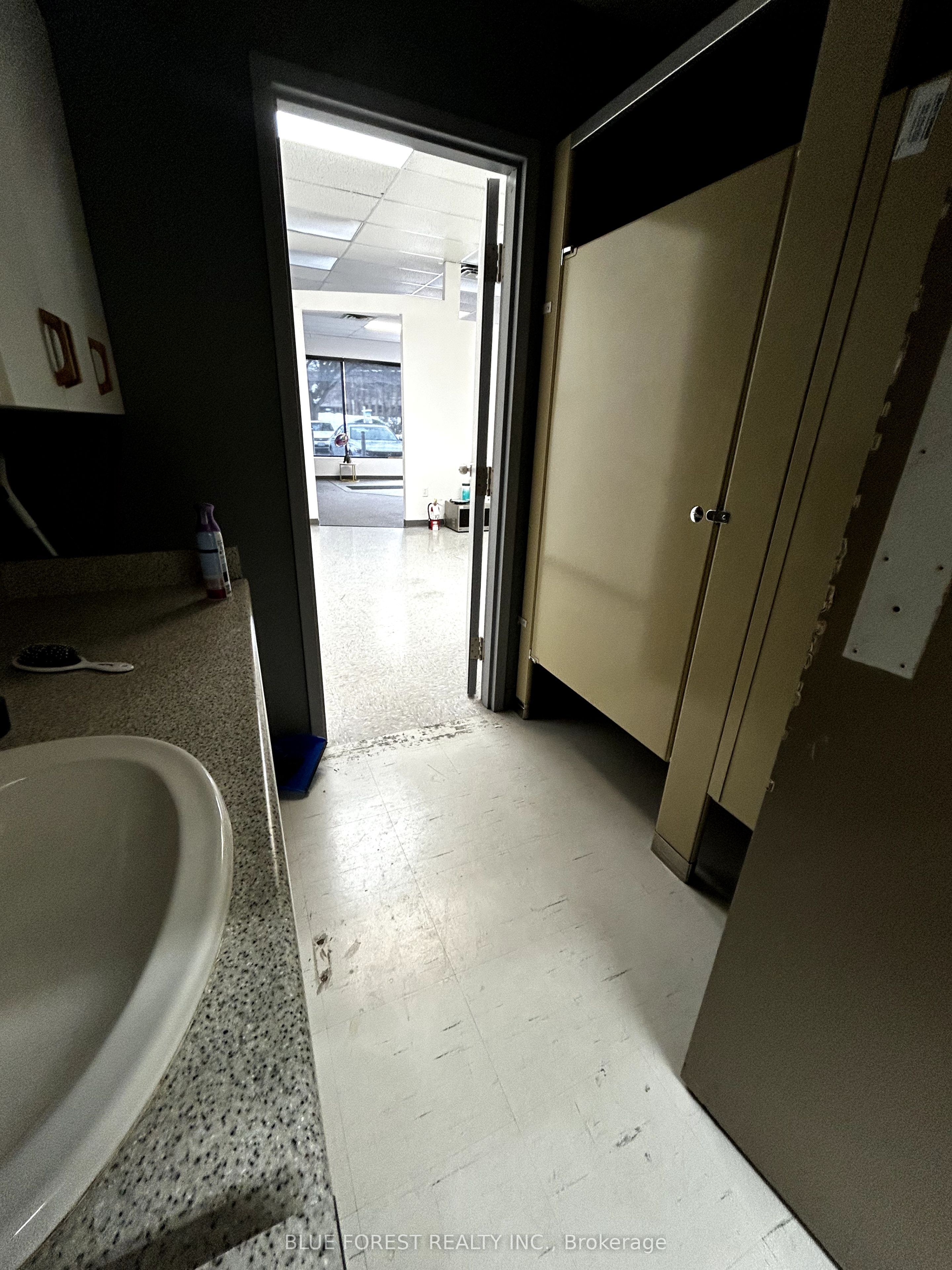 #5 - 1329 Fuller Street Property Photo 9