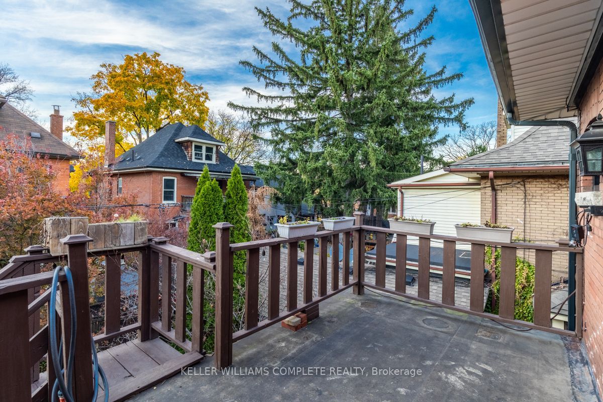 86 Eastbourne Avenue Property Photo 34