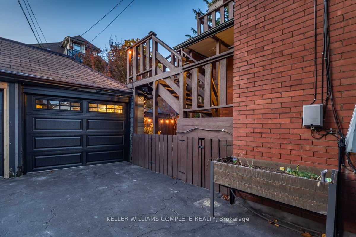 86 Eastbourne Avenue Property Photo 37