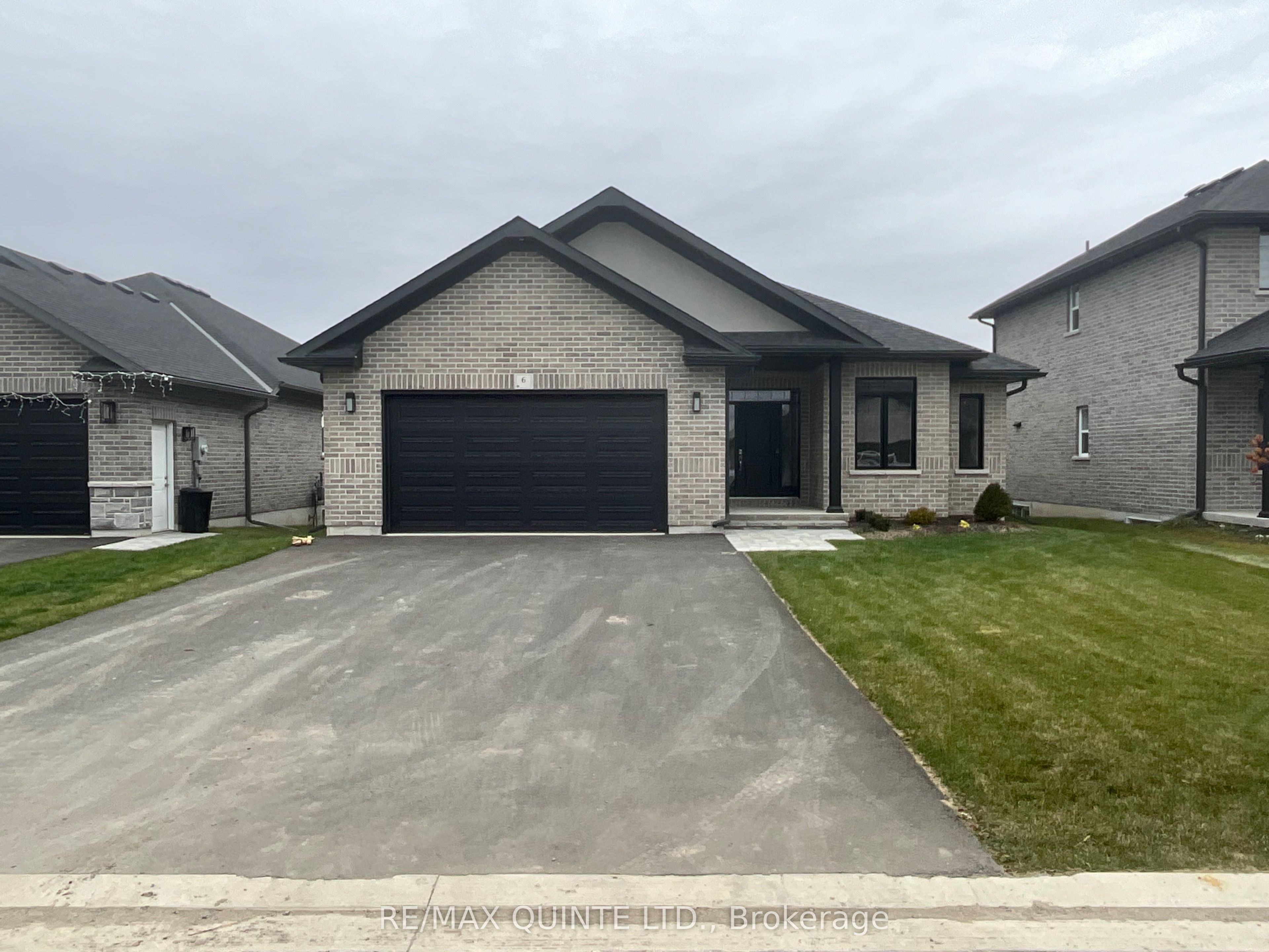 6 Vaughn Court Property Photo 1