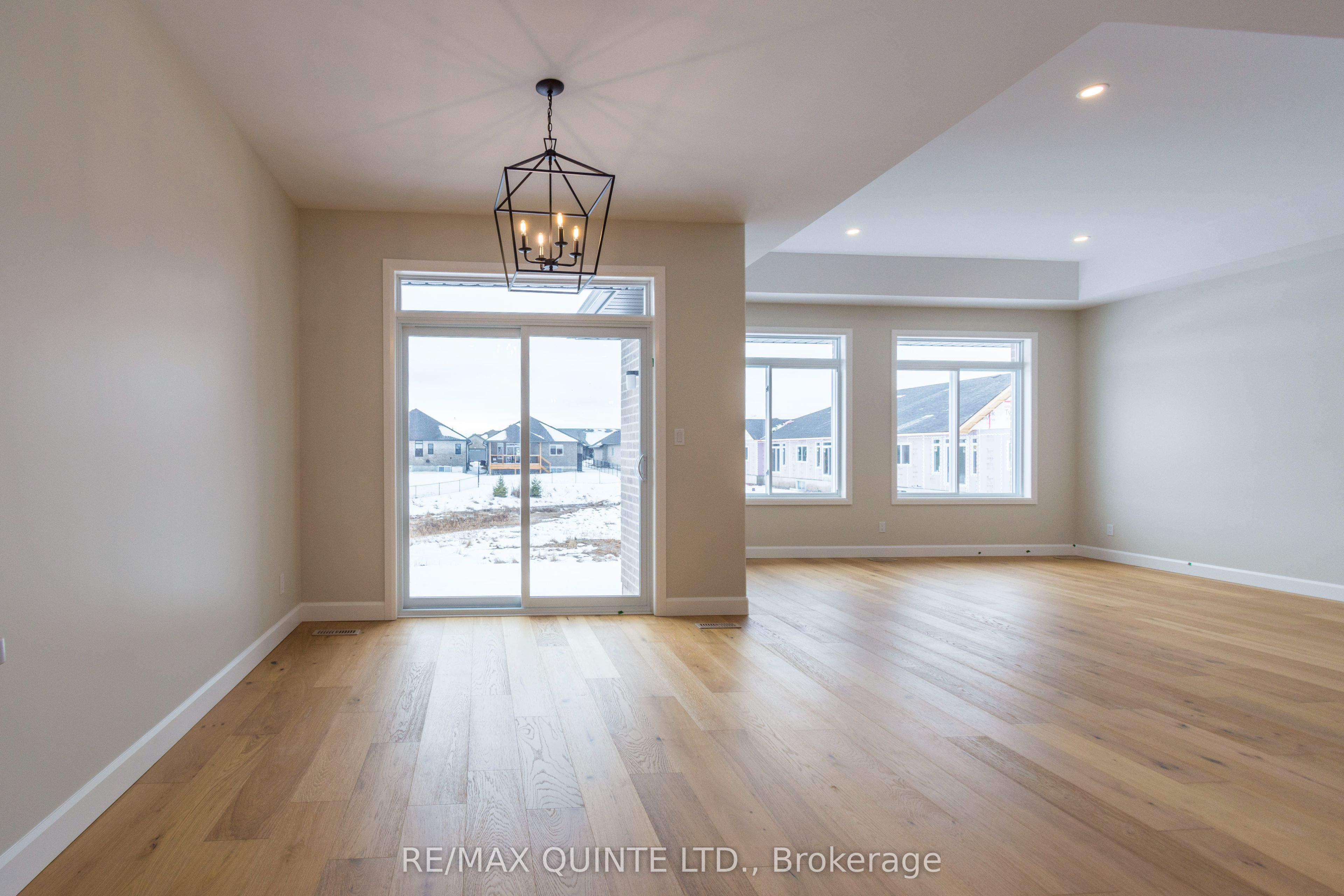 6 Vaughn Court Property Photo 8