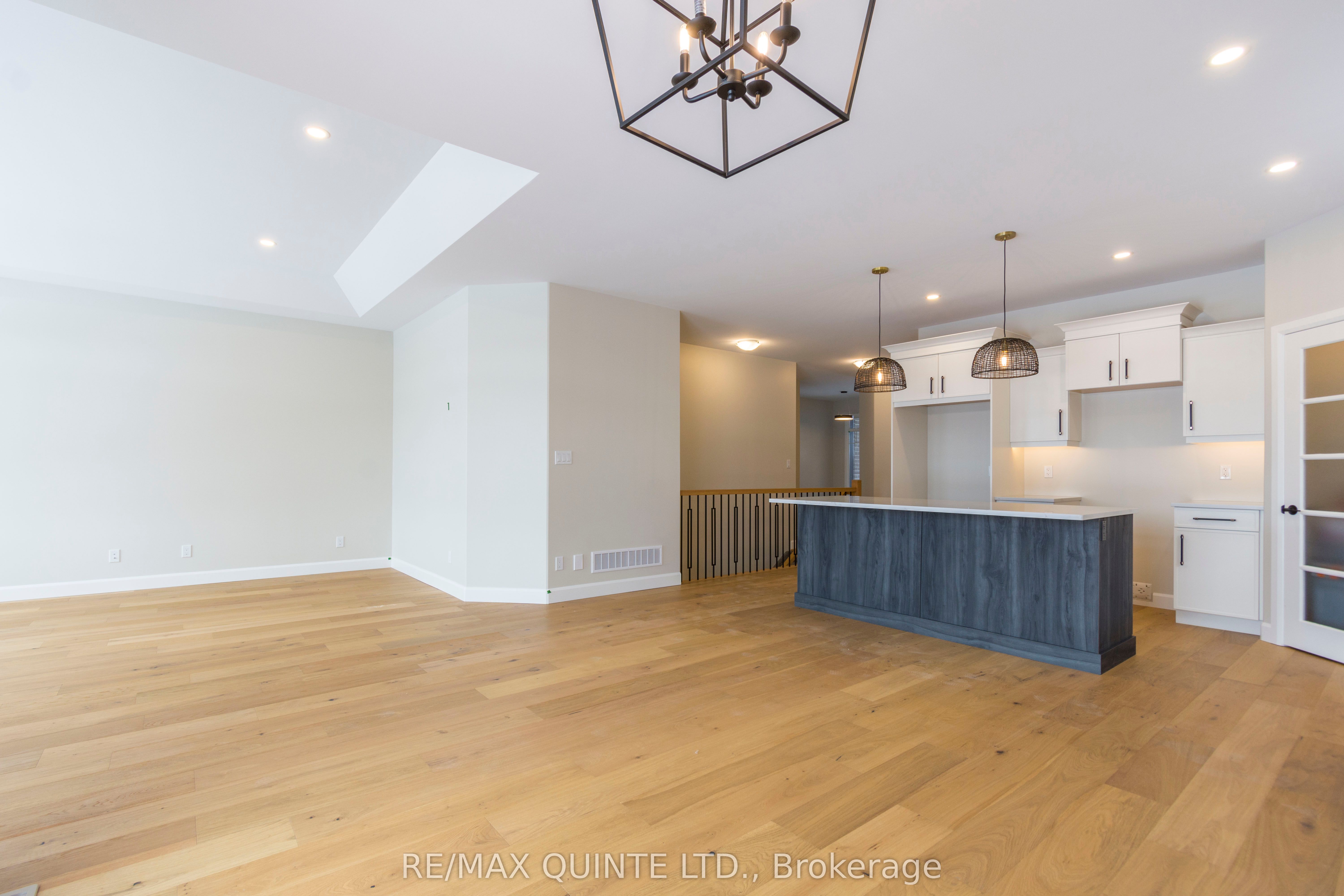 6 Vaughn Court Property Photo 9
