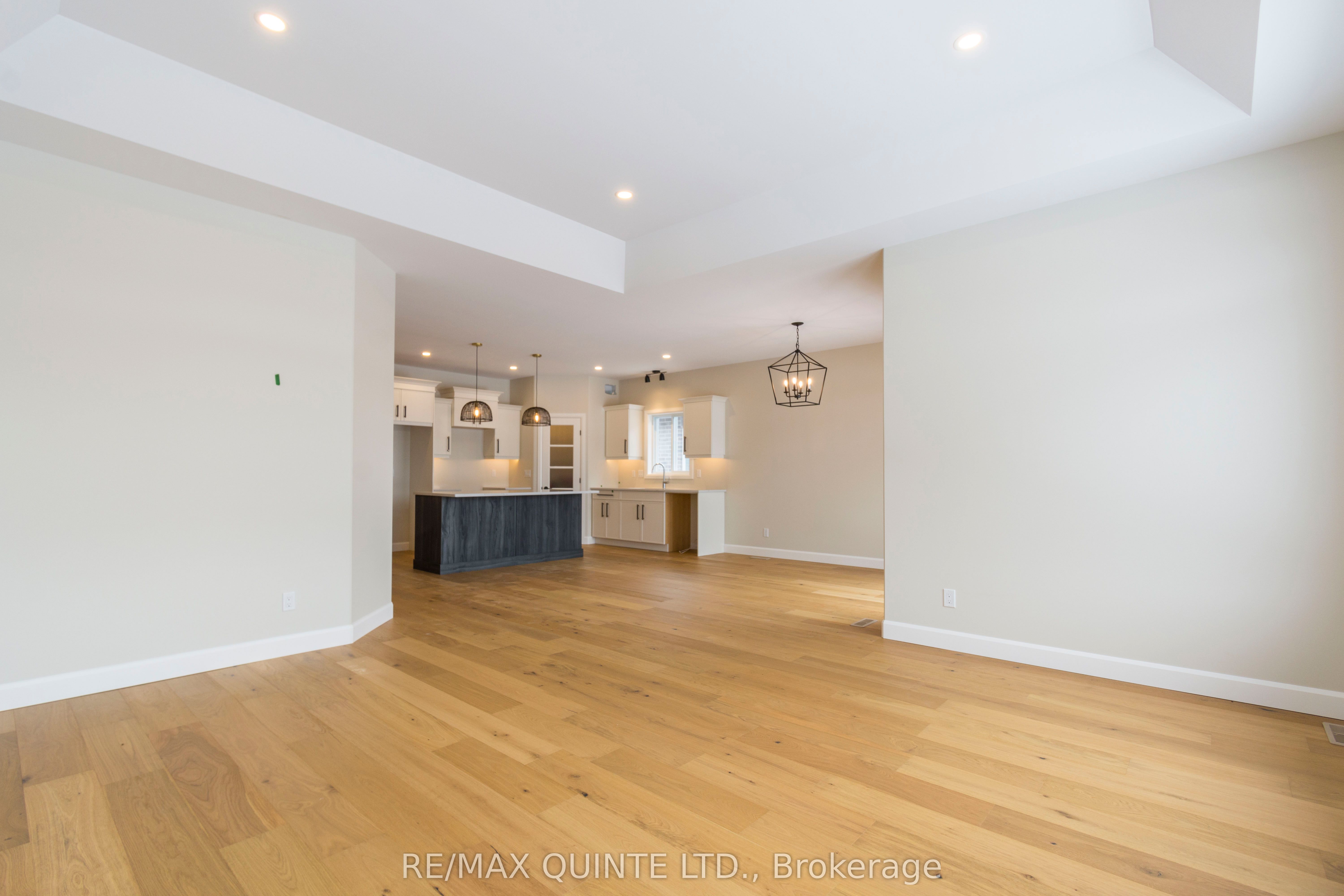 6 Vaughn Court Property Photo 12