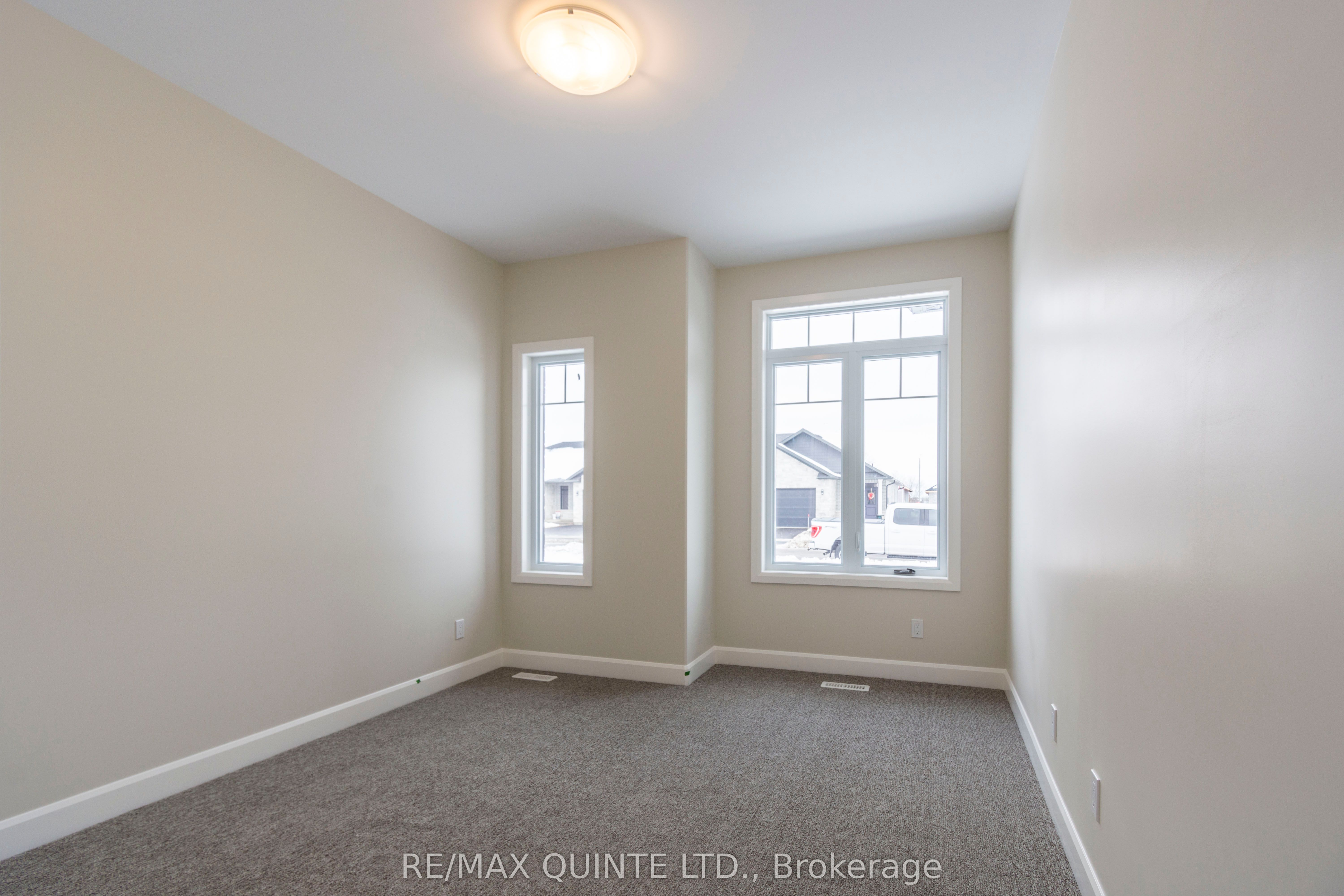 6 Vaughn Court Property Photo 16