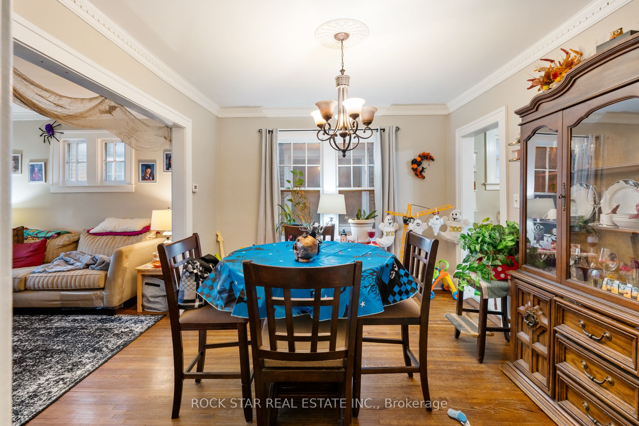 2284 Fraser Avenue Property Photo 6