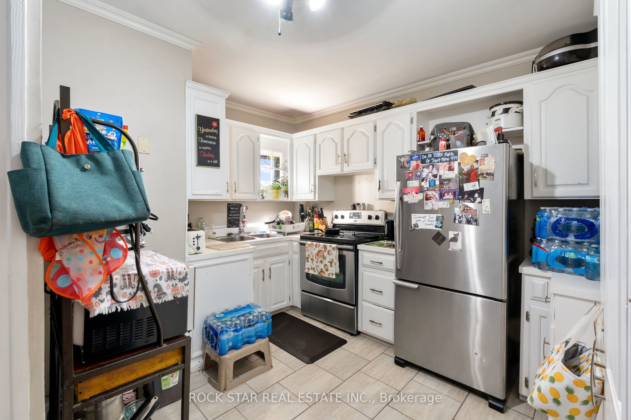 2284 Fraser Avenue Property Photo 9