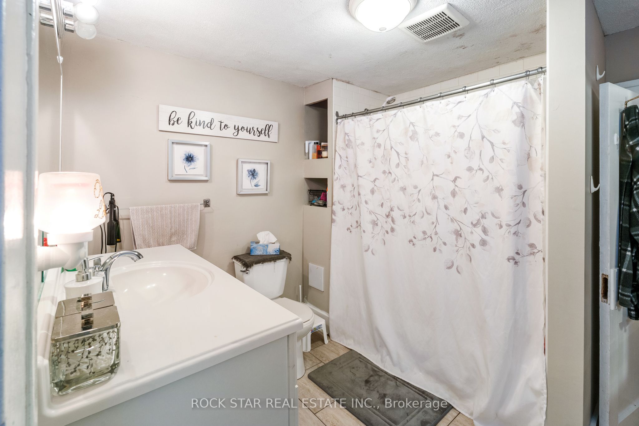 2284 Fraser Avenue Property Photo 14