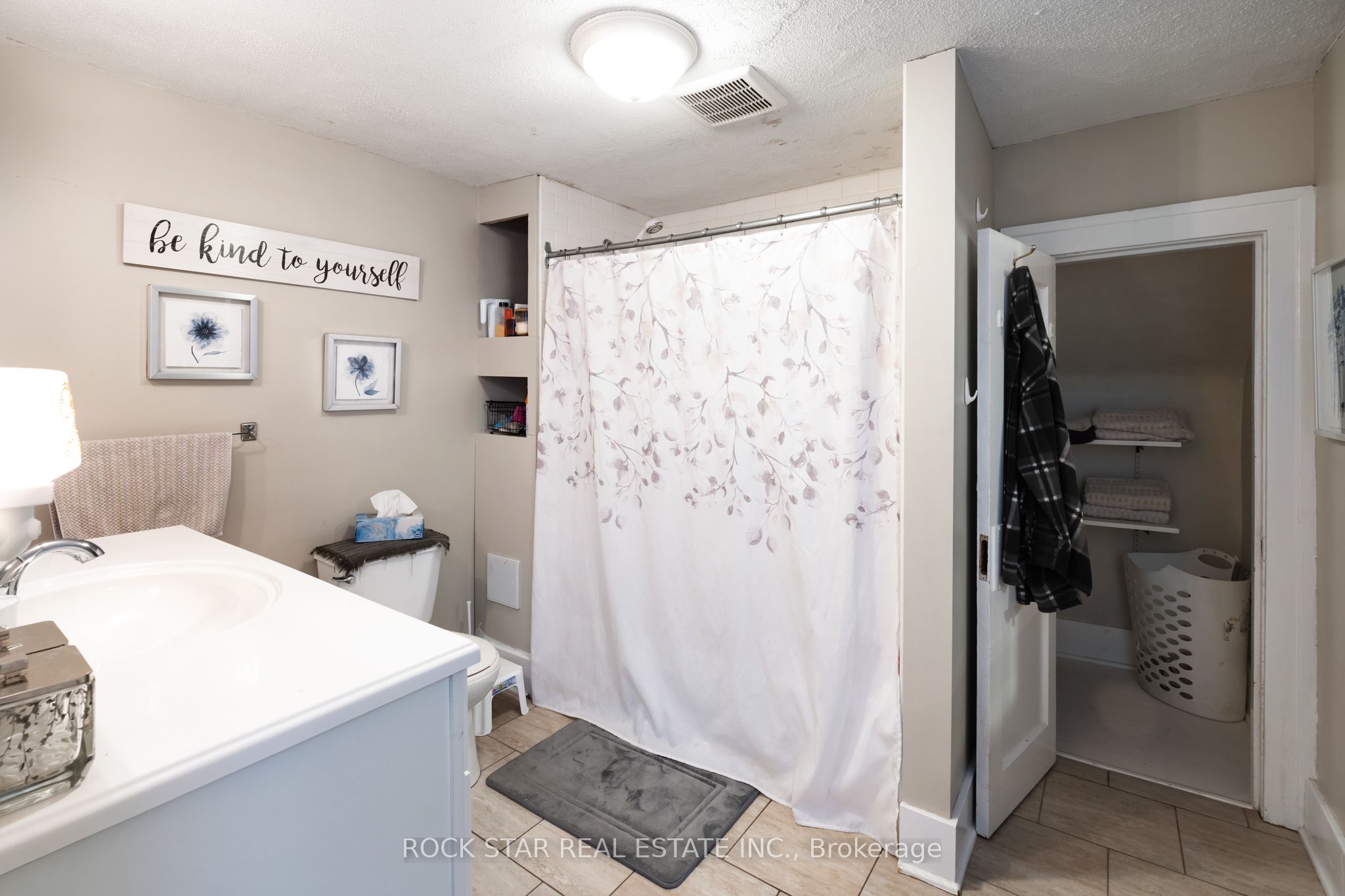 2284 Fraser Avenue Property Photo 15