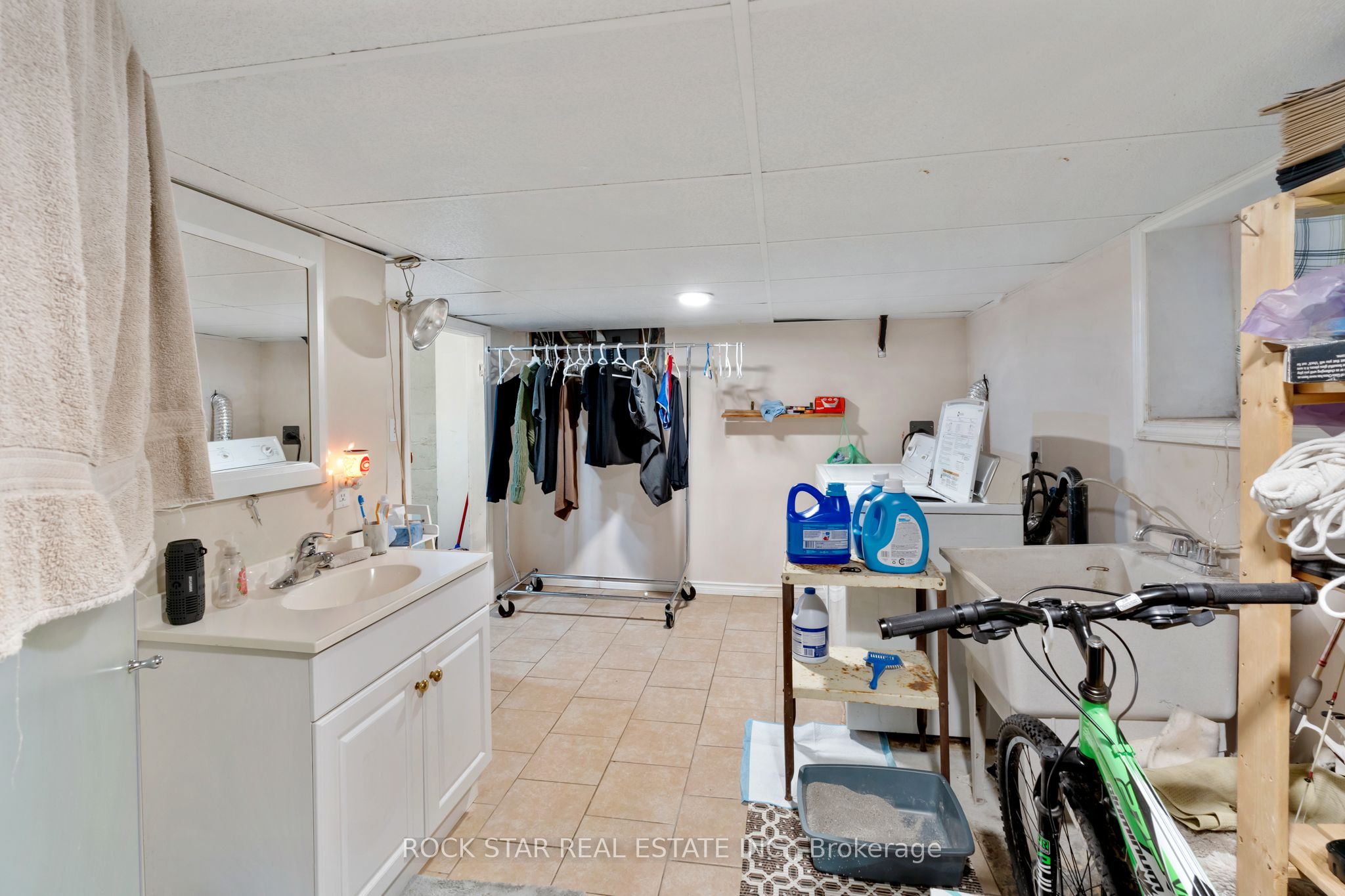 2284 Fraser Avenue Property Photo 18