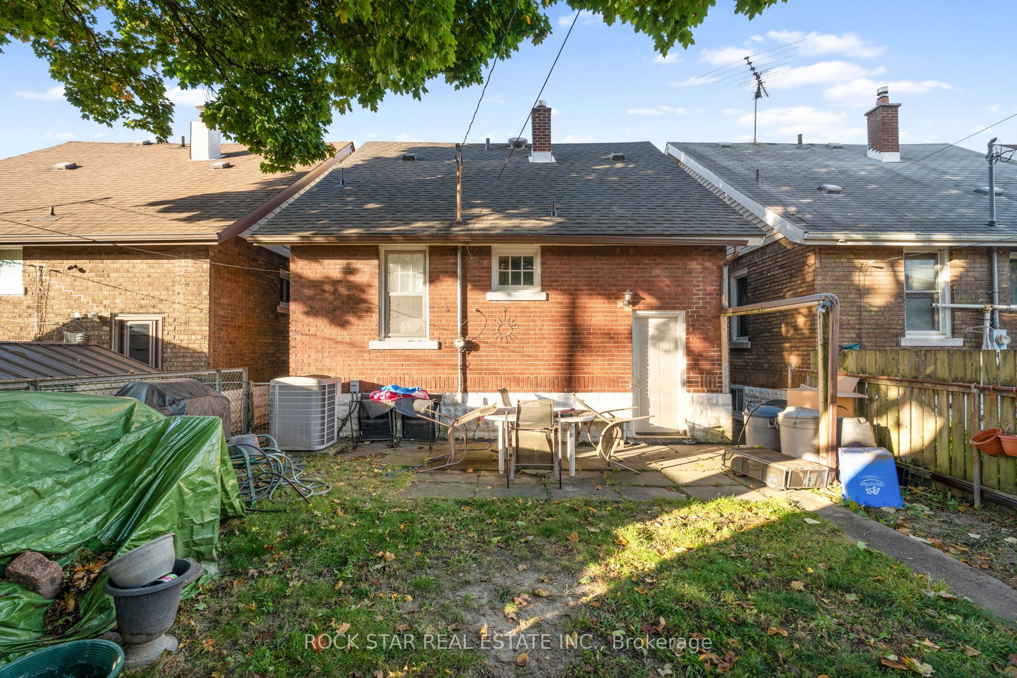 2284 Fraser Avenue Property Photo 22