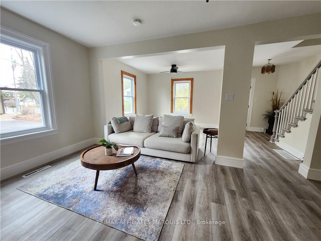 14 Oak Street Property Photo 3