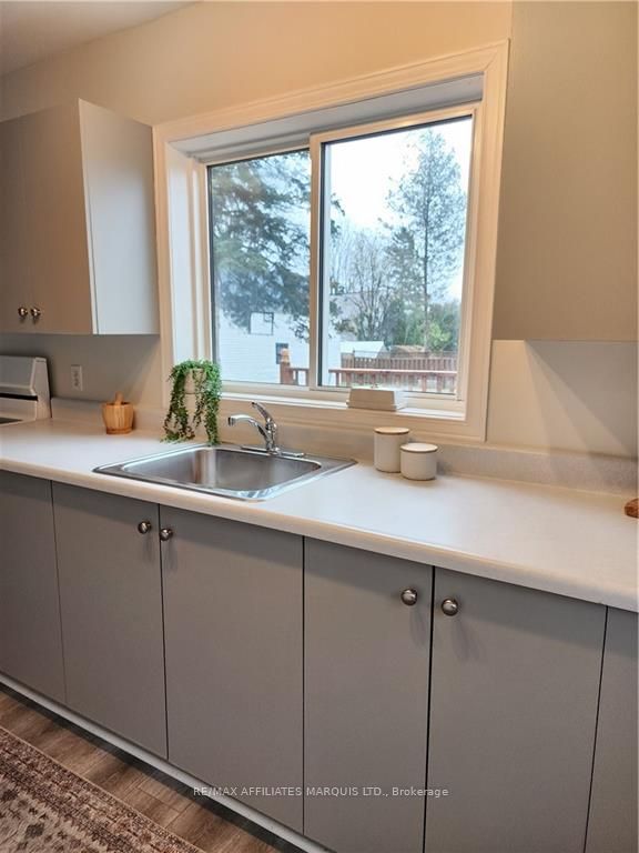 14 Oak Street Property Photo 9