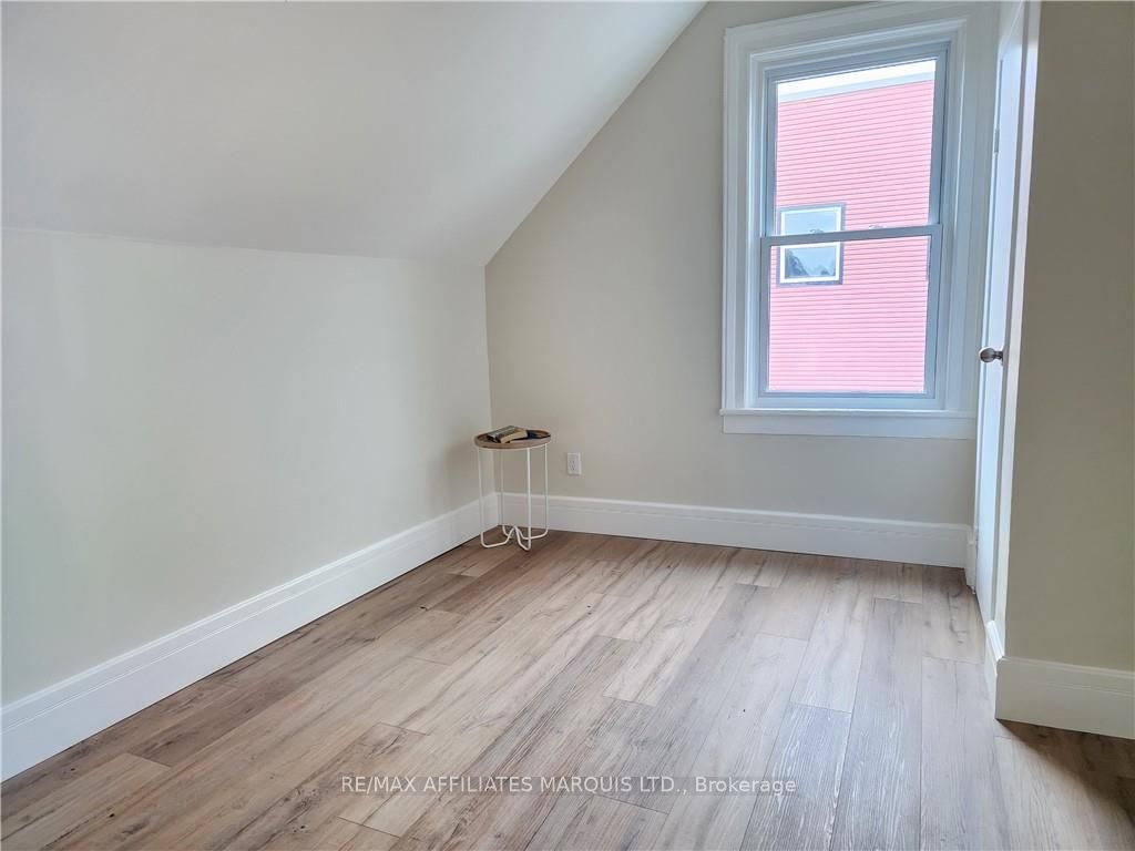 14 Oak Street Property Photo 20