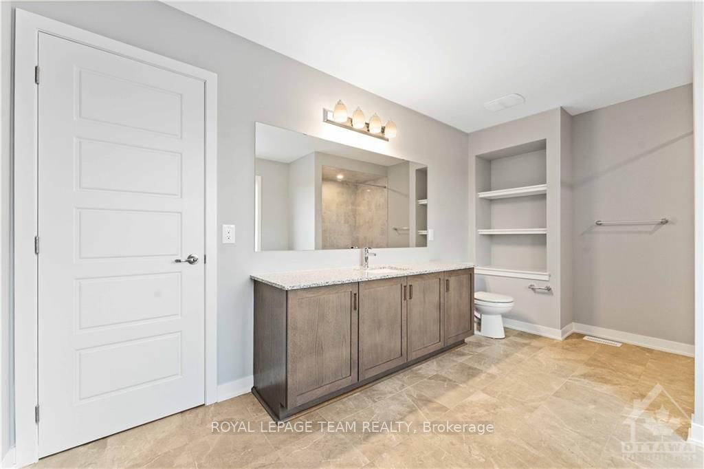667 Fenwick Way Property Photo 15
