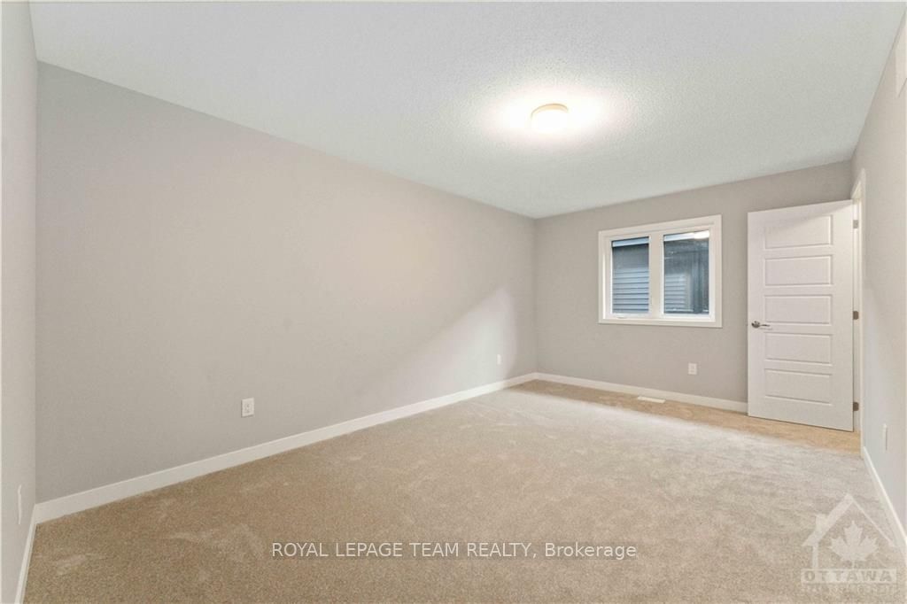 667 Fenwick Way Property Photo 16