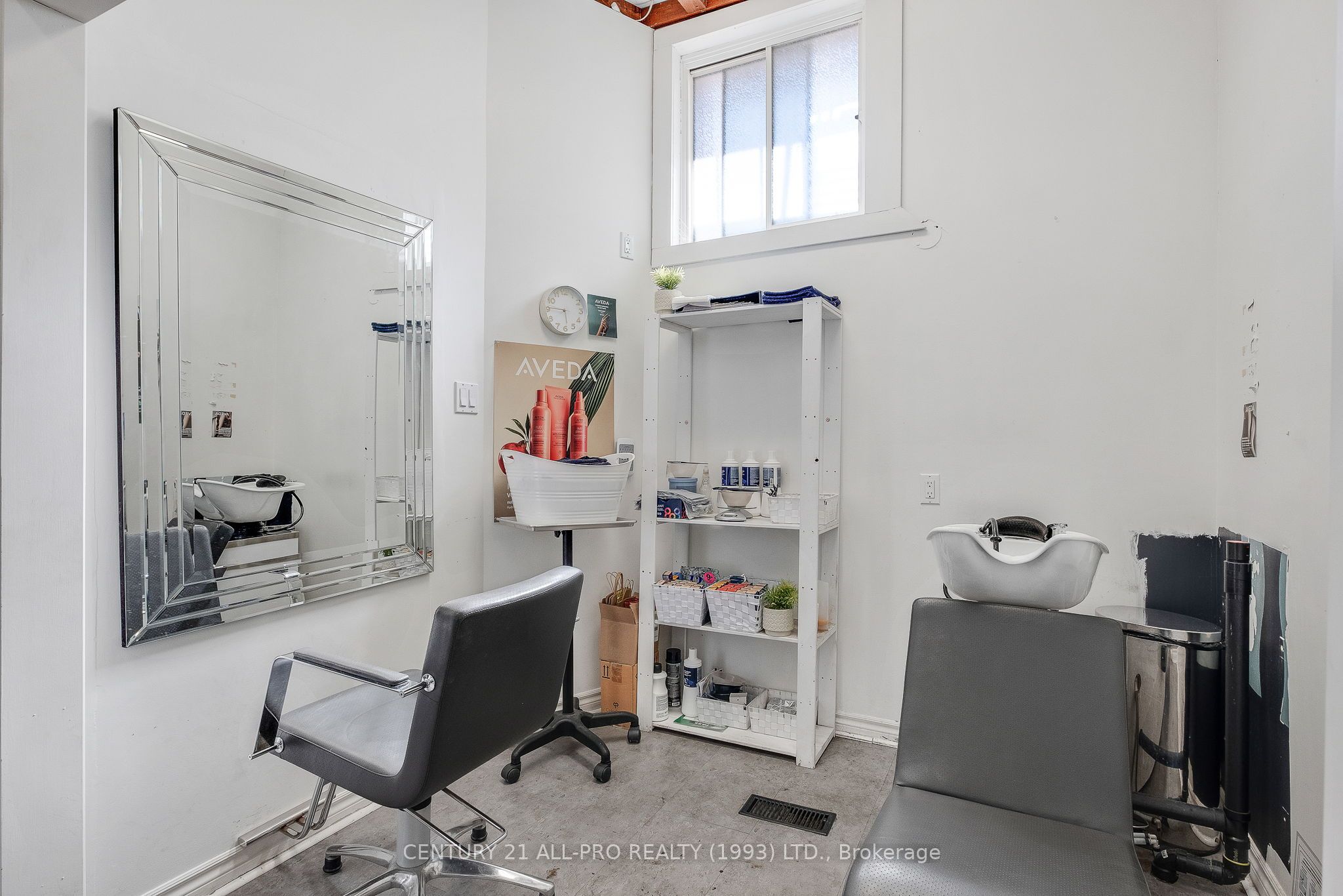 39 King Street Property Photo 19