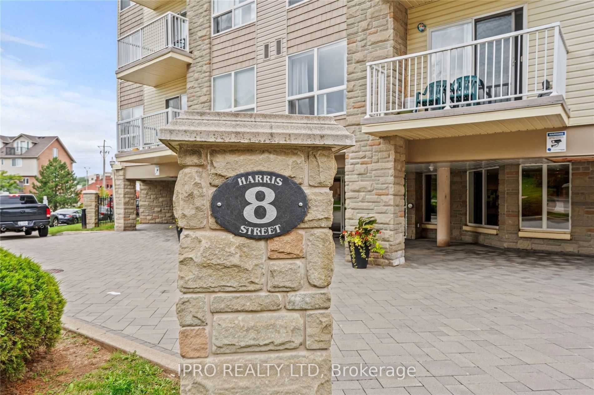 8 Harris St Property Photo 2