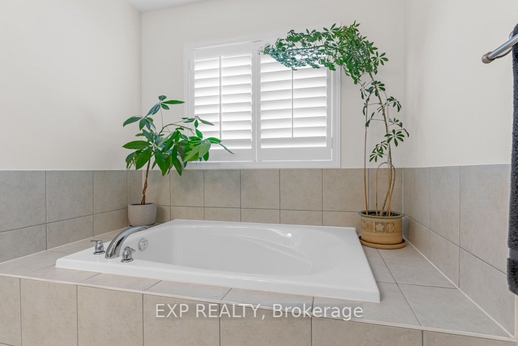 182 Binhaven Boulevard Property Photo 28