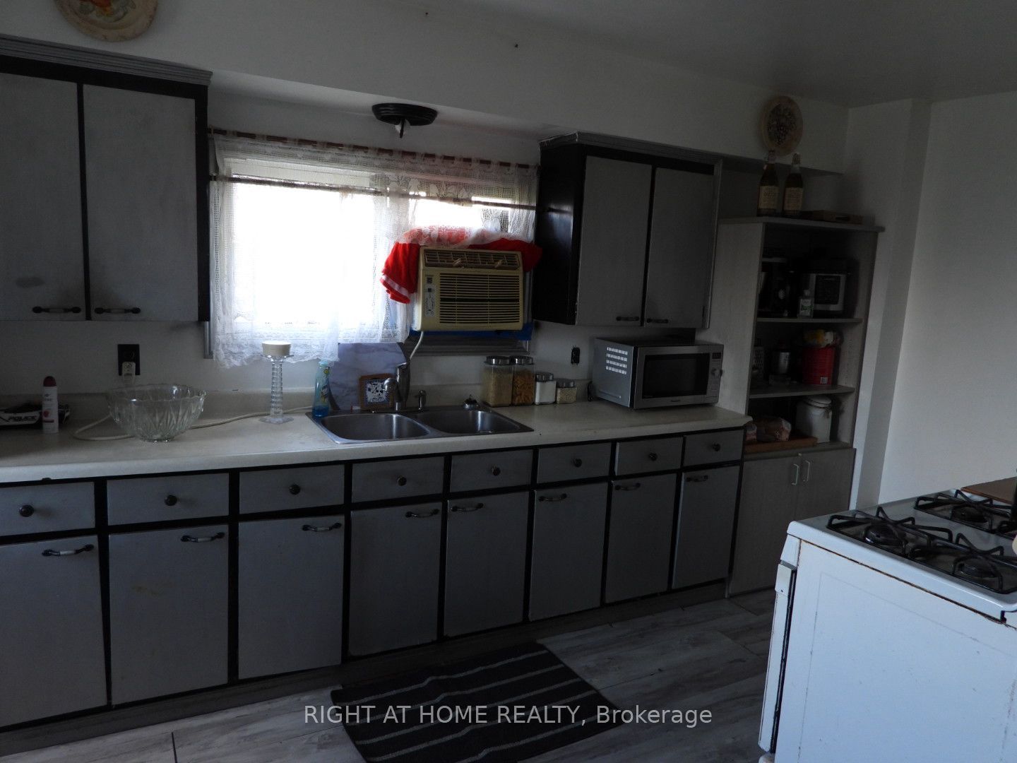 665 Port Maitland Road Property Photo 14