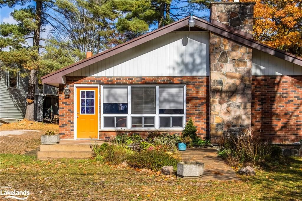 2512 Honey Harbour Road Property Photo 11
