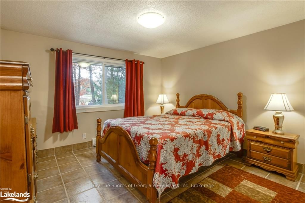 2512 Honey Harbour Road Property Photo 25