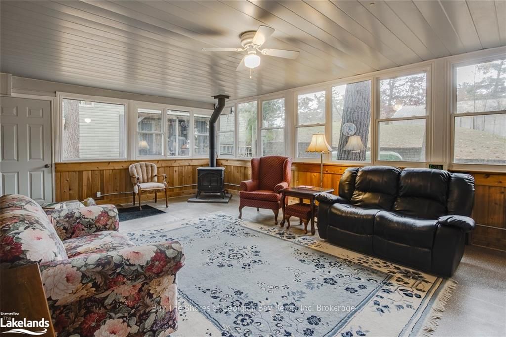2512 Honey Harbour Road Property Photo 39