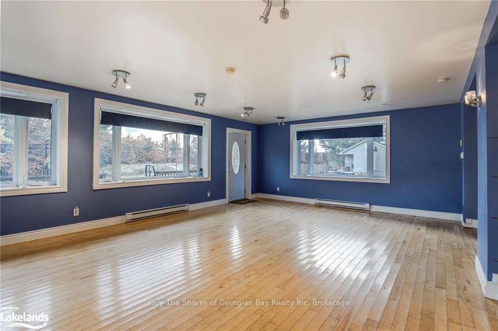 2512 Honey Harbour Road Property Photo 45
