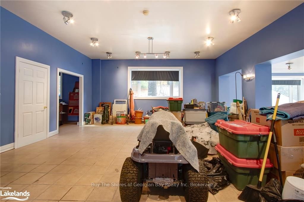 2512 Honey Harbour Road Property Photo 47