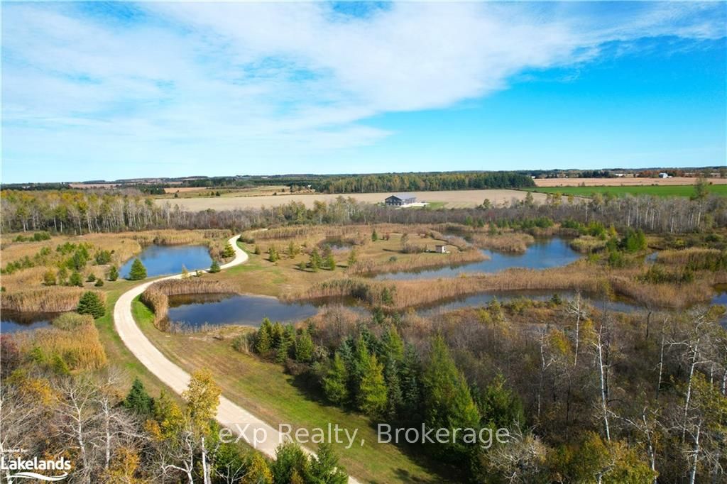 295089 8th Line Property Photo 1