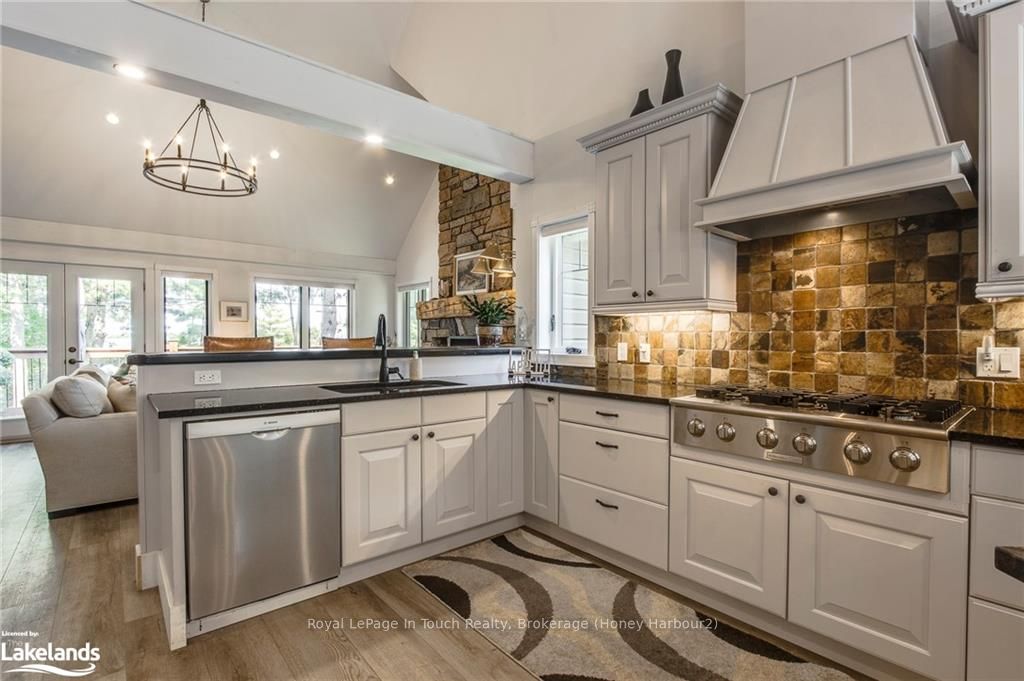 100 630 Georgian Bay Property Photo 12