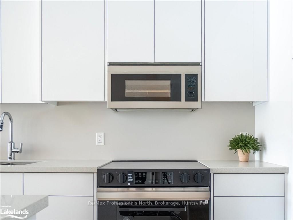#204 - 32 Brunel Road Property Photo 5