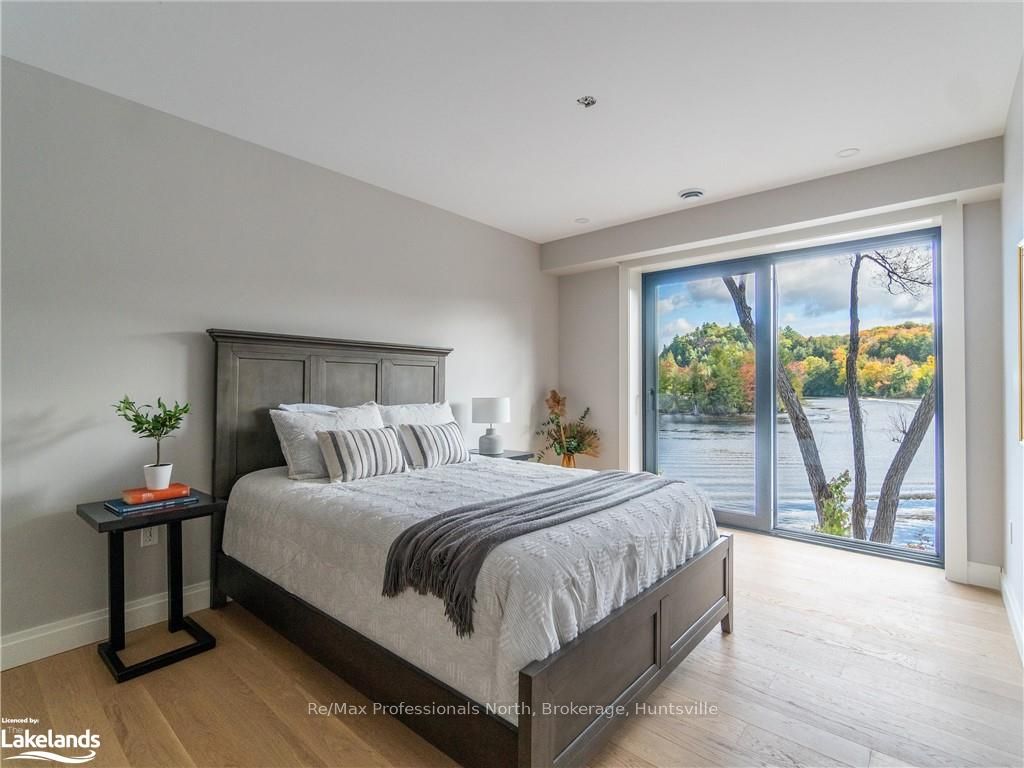 #204 - 32 Brunel Road Property Photo 6