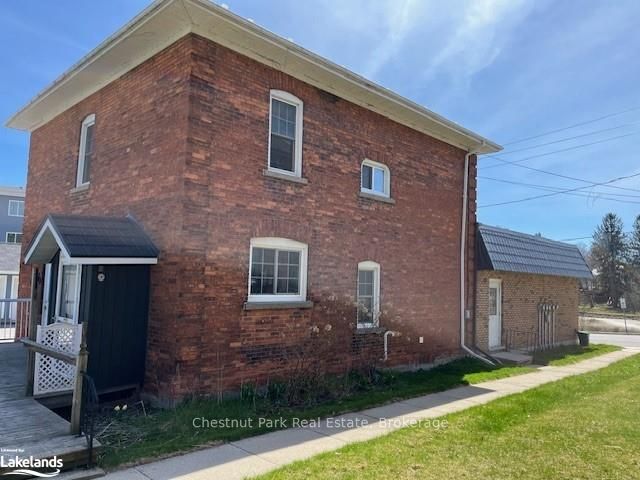 36 Trowbridge Street Property Photo 6