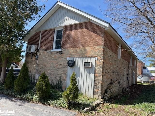 36 Trowbridge Street Property Photo 10