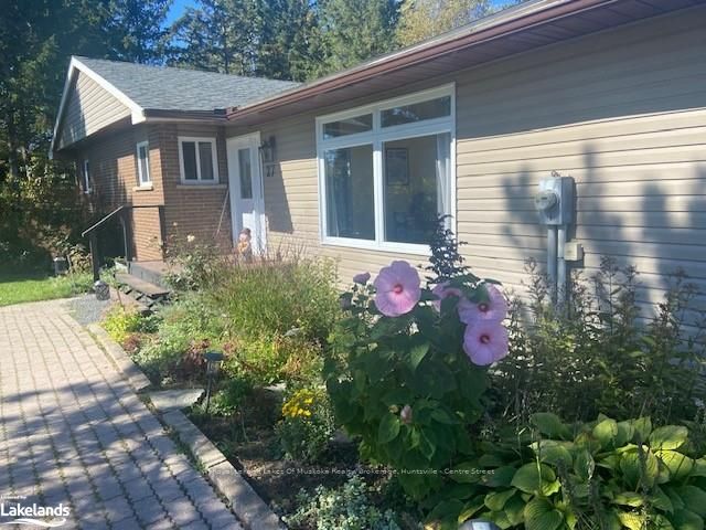 27 John Street Property Photo