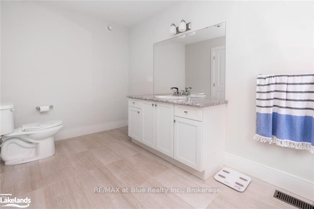 364 Yellow Birch Crescent Property Photo 33
