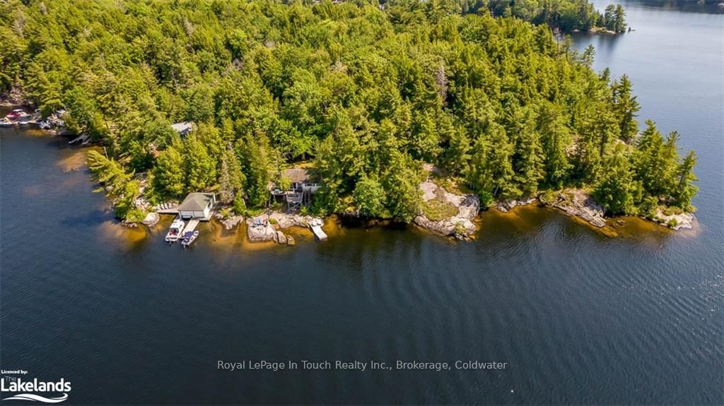 2 Island 270 Property Photo 5
