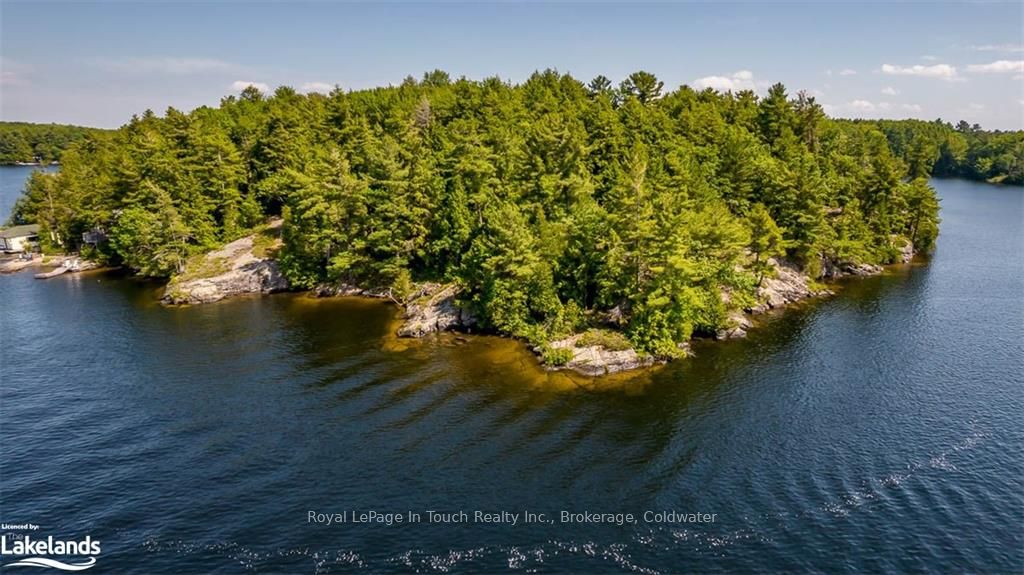 2 Island 270 Property Photo 6